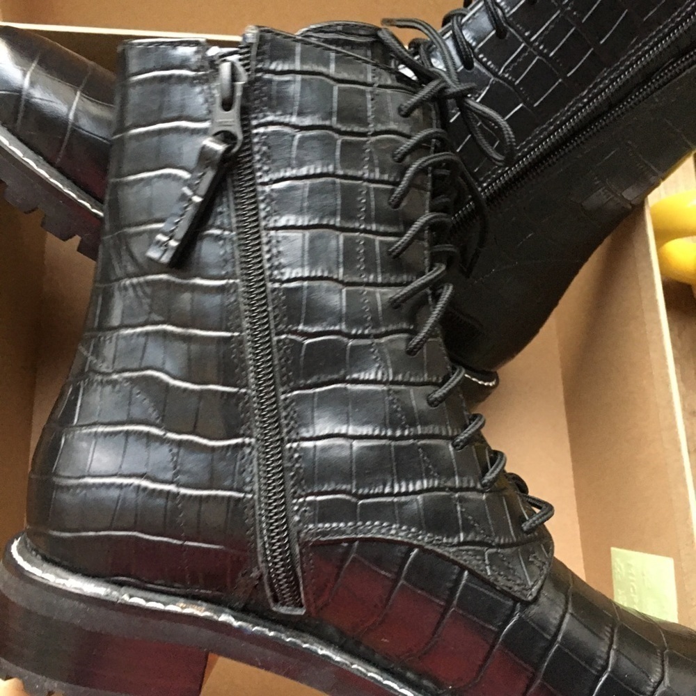 Reformation Amelia Leather Boot Size 6 NWT - Picture 12 of 12